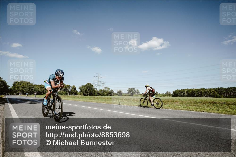 07.09.2025 - 19. Norderstedt Triathlon Michael Burmester http://msf.ph/oto/8853698 07.09.2025 14:49:46 Radfahren 443 meine-sportfotos.de