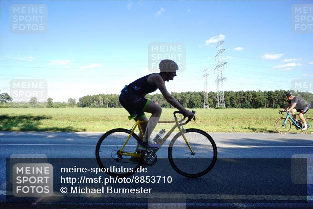 07.09.2025 - 19. Norderstedt Triathlon Michael Burmester http://msf.ph/oto/8853710 07.09.2025 16:05:05 Radfahren 548, 549, 935, 955, 1093, 1096, 1539, 1557 meine-sportfotos.de