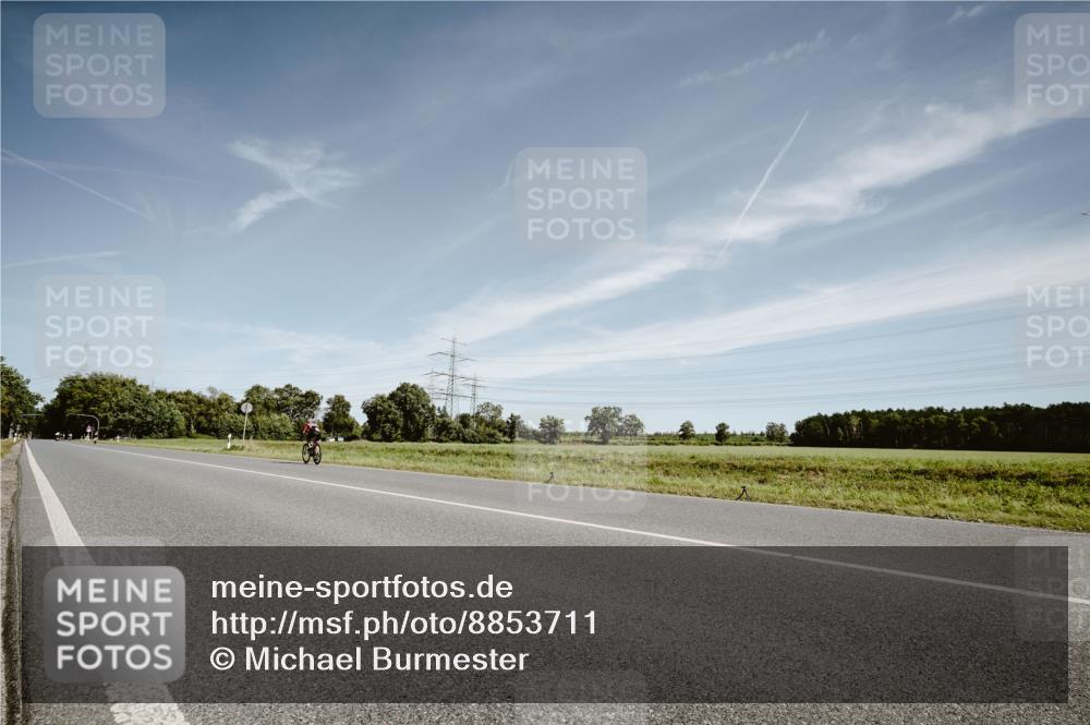 07.09.2025 - 19. Norderstedt Triathlon Michael Burmester http://msf.ph/oto/8853711 07.09.2025 11:52:55 Radfahren  meine-sportfotos.de