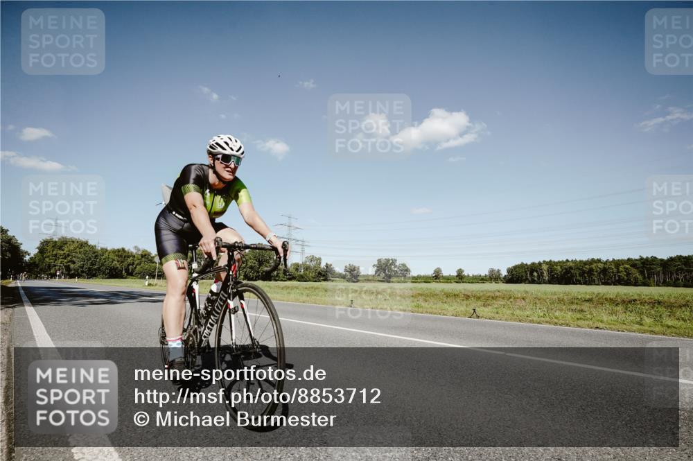 07.09.2025 - 19. Norderstedt Triathlon Michael Burmester http://msf.ph/oto/8853712 07.09.2025 14:50:06 Radfahren 1482 meine-sportfotos.de