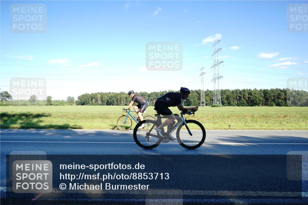 07.09.2025 - 19. Norderstedt Triathlon Michael Burmester http://msf.ph/oto/8853713 07.09.2025 16:05:06 Radfahren 548, 549, 935, 955, 1093, 1096, 1539 meine-sportfotos.de