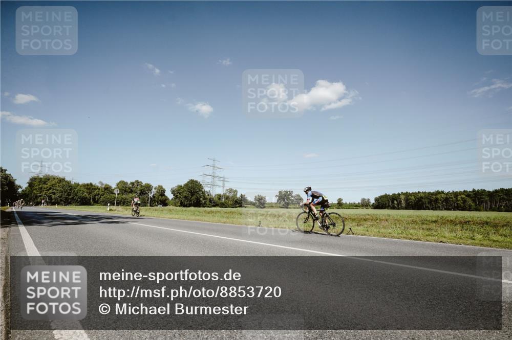 07.09.2025 - 19. Norderstedt Triathlon Michael Burmester http://msf.ph/oto/8853720 07.09.2025 14:50:08 Radfahren 1482 meine-sportfotos.de