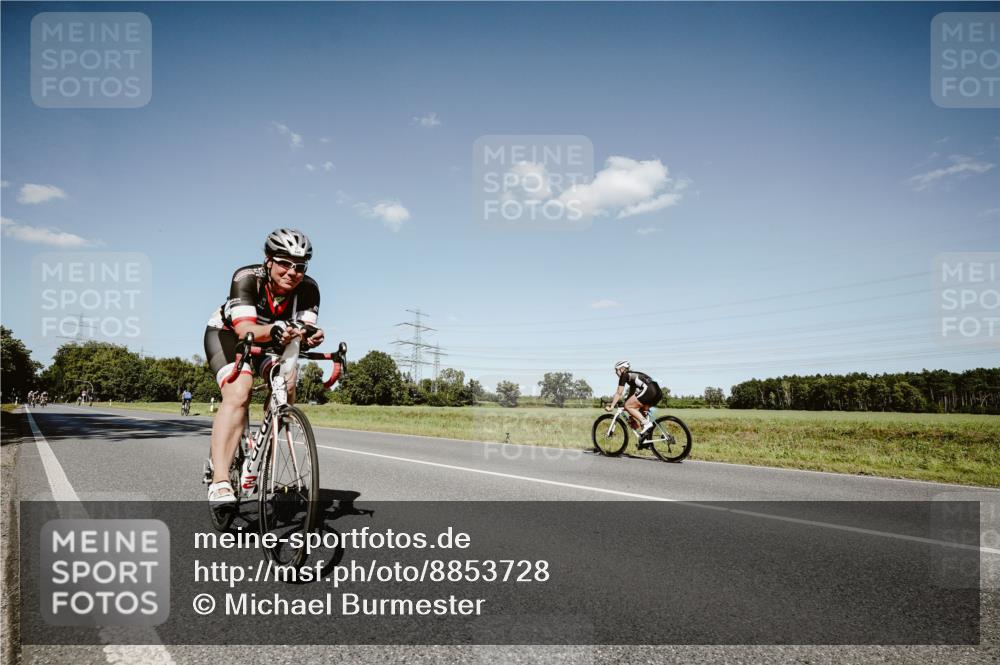 07.09.2025 - 19. Norderstedt Triathlon Michael Burmester http://msf.ph/oto/8853728 07.09.2025 14:50:17 Radfahren 445 meine-sportfotos.de