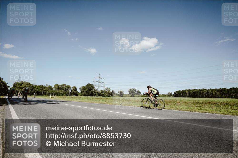 07.09.2025 - 19. Norderstedt Triathlon Michael Burmester http://msf.ph/oto/8853730 07.09.2025 14:50:23 Radfahren 363, 476, 1431, 1470 meine-sportfotos.de
