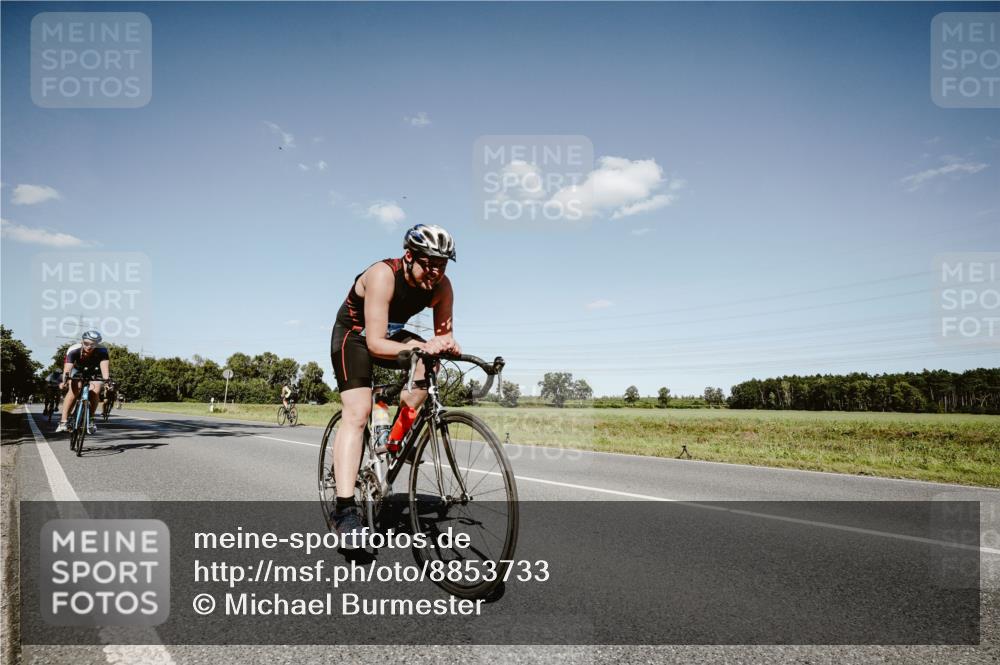 07.09.2025 - 19. Norderstedt Triathlon Michael Burmester http://msf.ph/oto/8853733 07.09.2025 14:50:24 Radfahren 363, 476, 1431, 1470 meine-sportfotos.de