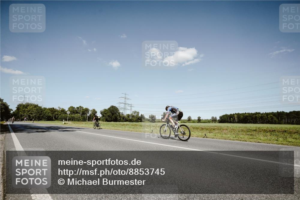 07.09.2025 - 19. Norderstedt Triathlon Michael Burmester http://msf.ph/oto/8853745 07.09.2025 14:50:30 Radfahren  meine-sportfotos.de