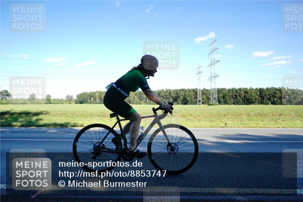 07.09.2025 - 19. Norderstedt Triathlon Michael Burmester http://msf.ph/oto/8853747 07.09.2025 16:05:23 Radfahren 466, 525, 546, 897, 1091, 1446 meine-sportfotos.de