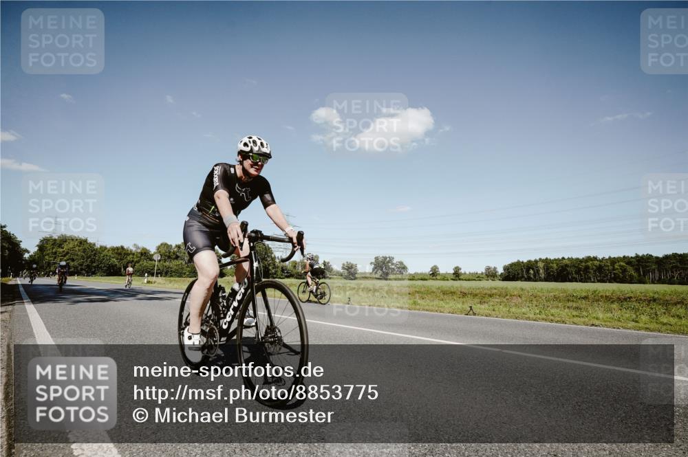 07.09.2025 - 19. Norderstedt Triathlon Michael Burmester http://msf.ph/oto/8853775 07.09.2025 14:51:03 Radfahren 478 meine-sportfotos.de