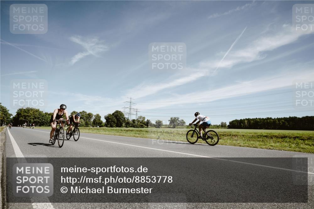 07.09.2025 - 19. Norderstedt Triathlon Michael Burmester http://msf.ph/oto/8853778 07.09.2025 11:53:42 Radfahren 168, 765, 846 meine-sportfotos.de