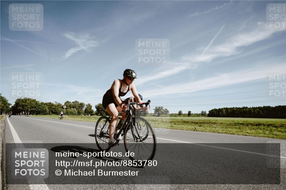 07.09.2025 - 19. Norderstedt Triathlon Michael Burmester http://msf.ph/oto/8853780 07.09.2025 11:53:42 Radfahren 168, 765, 846 meine-sportfotos.de