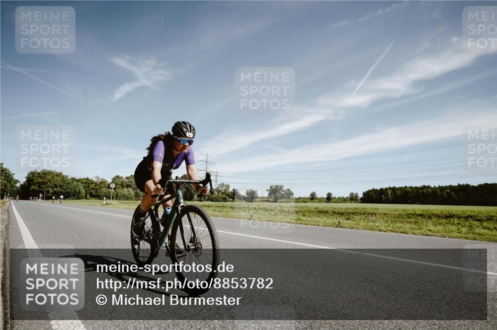 07.09.2025 - 19. Norderstedt Triathlon Michael Burmester http://msf.ph/oto/8853782 07.09.2025 11:53:48 Radfahren 1246 meine-sportfotos.de