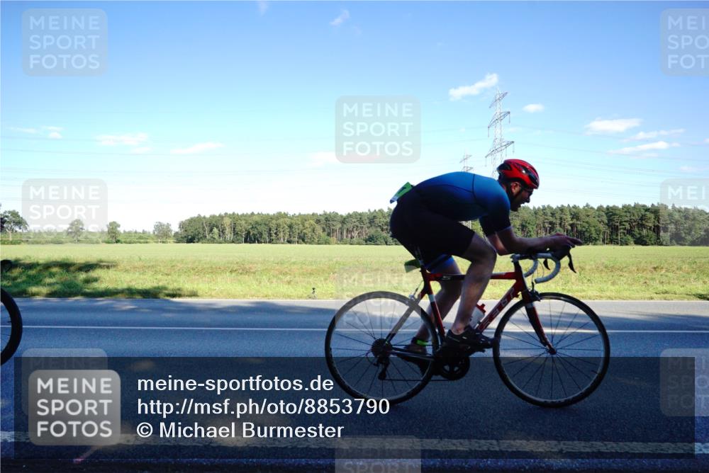 07.09.2025 - 19. Norderstedt Triathlon Michael Burmester http://msf.ph/oto/8853790 07.09.2025 16:05:34 Radfahren 923, 1084, 1092, 1411, 1549, 1550, 1564, 1569, 1630, 1631 meine-sportfotos.de