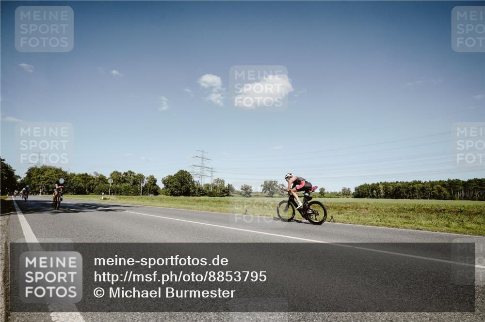 07.09.2025 - 19. Norderstedt Triathlon Michael Burmester http://msf.ph/oto/8853795 07.09.2025 14:51:37 Radfahren 441 meine-sportfotos.de