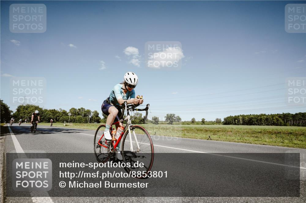 07.09.2025 - 19. Norderstedt Triathlon Michael Burmester http://msf.ph/oto/8853801 07.09.2025 14:51:41 Radfahren 441, 982 meine-sportfotos.de