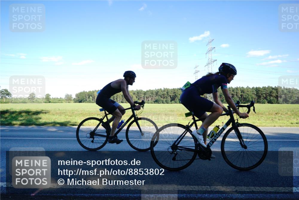 07.09.2025 - 19. Norderstedt Triathlon Michael Burmester http://msf.ph/oto/8853802 07.09.2025 16:05:36 Radfahren 903, 1092, 1411, 1549, 1550, 1564, 1569, 1630, 1631 meine-sportfotos.de