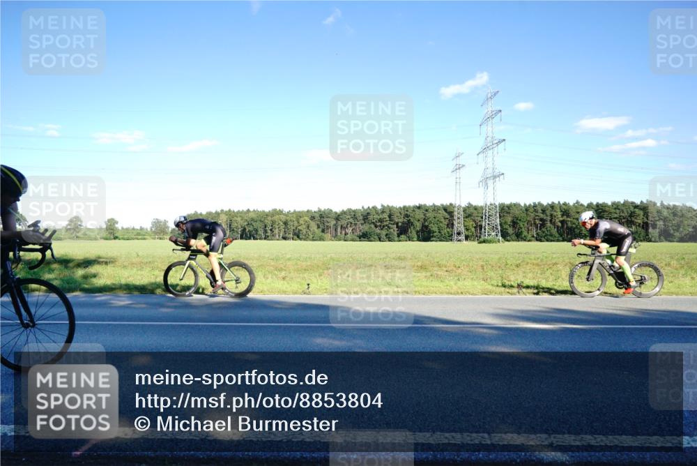 07.09.2025 - 19. Norderstedt Triathlon Michael Burmester http://msf.ph/oto/8853804 07.09.2025 16:05:37 Radfahren 903, 1092, 1411, 1550, 1564, 1569, 1603, 1630, 1631 meine-sportfotos.de