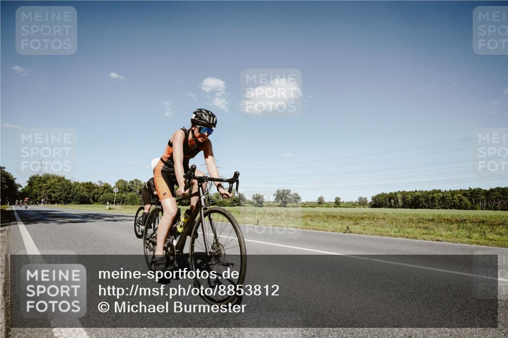 07.09.2025 - 19. Norderstedt Triathlon Michael Burmester http://msf.ph/oto/8853812 07.09.2025 14:51:49 Radfahren 459, 1414 meine-sportfotos.de