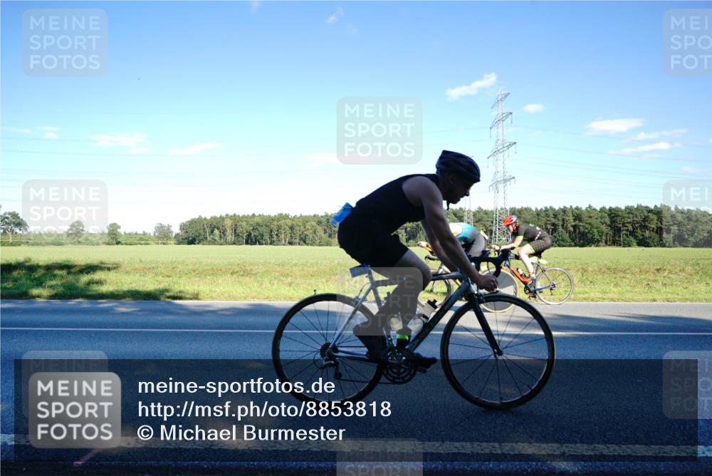 07.09.2025 - 19. Norderstedt Triathlon Michael Burmester http://msf.ph/oto/8853818 07.09.2025 16:05:43 Radfahren 362, 521, 864, 929, 939, 1603 meine-sportfotos.de