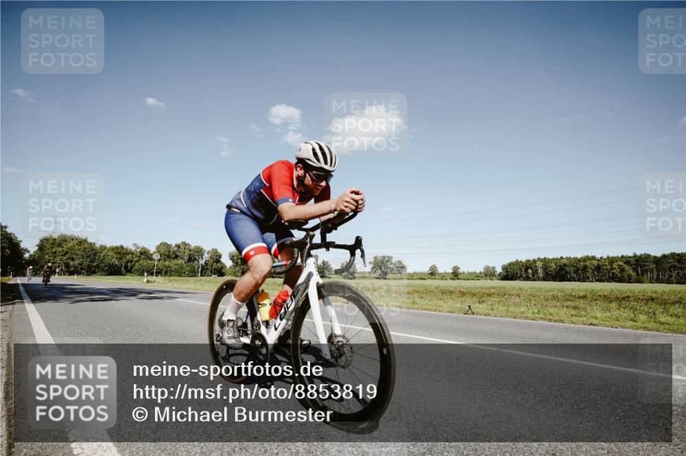 07.09.2025 - 19. Norderstedt Triathlon Michael Burmester http://msf.ph/oto/8853819 07.09.2025 14:51:53 Radfahren 896, 1496 meine-sportfotos.de