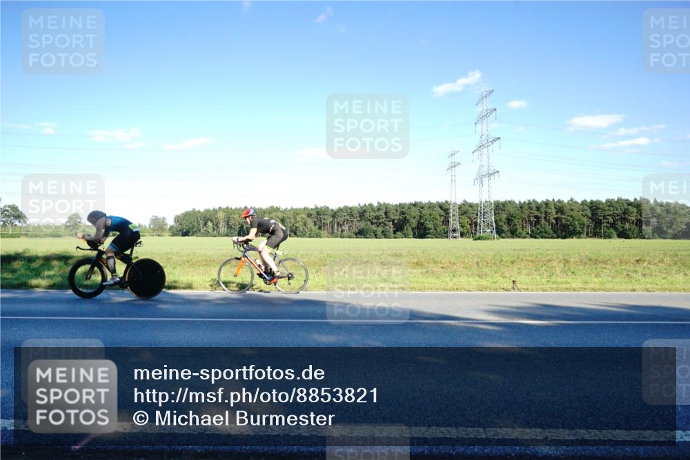 07.09.2025 - 19. Norderstedt Triathlon Michael Burmester http://msf.ph/oto/8853821 07.09.2025 16:05:43 Radfahren 362, 521, 864, 929, 939, 1603 meine-sportfotos.de