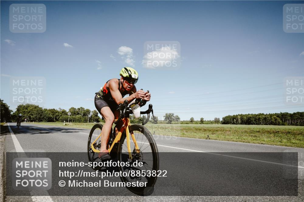 07.09.2025 - 19. Norderstedt Triathlon Michael Burmester http://msf.ph/oto/8853822 07.09.2025 14:51:56 Radfahren 462, 896, 1496 meine-sportfotos.de