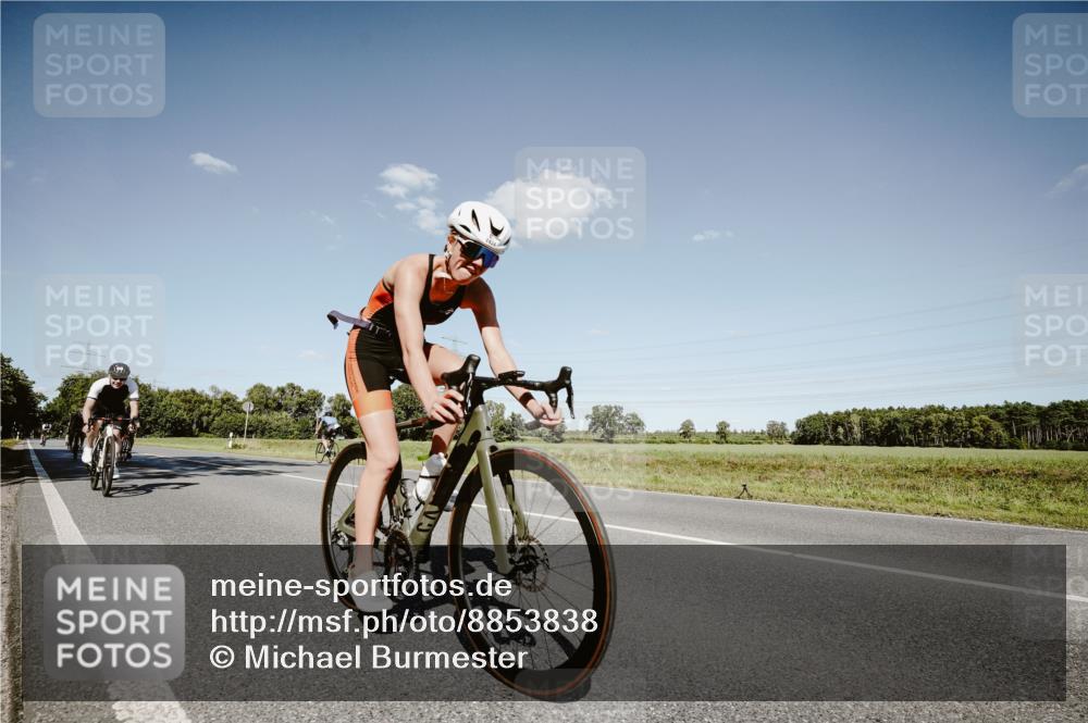 07.09.2025 - 19. Norderstedt Triathlon Michael Burmester http://msf.ph/oto/8853838 07.09.2025 14:52:25 Radfahren 420, 428, 1434, 1486, 1502 meine-sportfotos.de