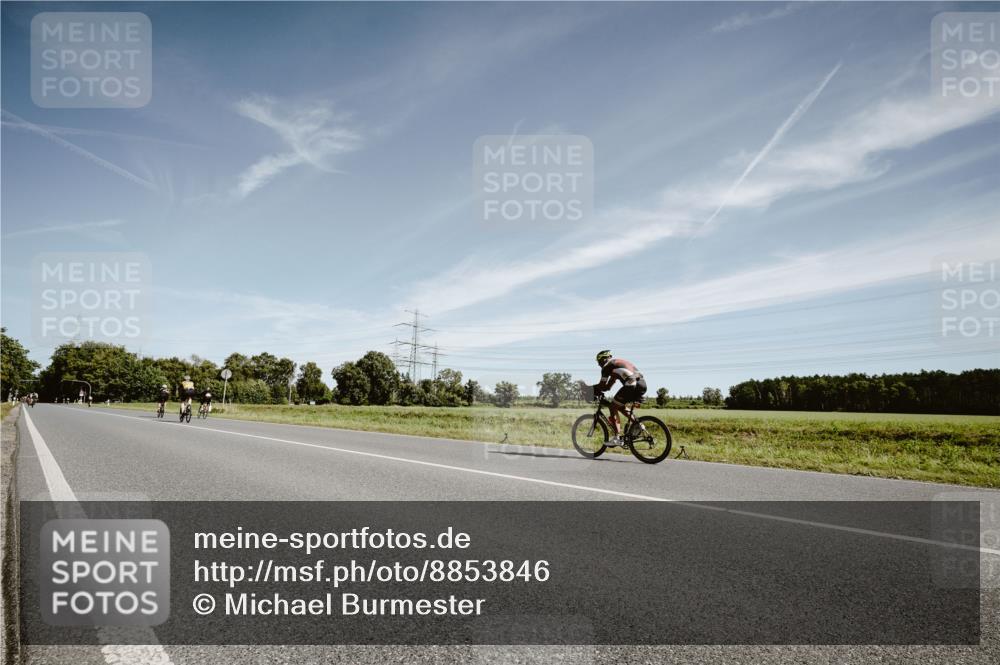 07.09.2025 - 19. Norderstedt Triathlon Michael Burmester http://msf.ph/oto/8853846 07.09.2025 11:54:33 Radfahren  meine-sportfotos.de