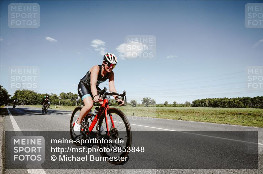 07.09.2025 - 19. Norderstedt Triathlon Michael Burmester http://msf.ph/oto/8853848 07.09.2025 14:52:28 Radfahren 364, 420, 428, 1434, 1486, 1502 meine-sportfotos.de