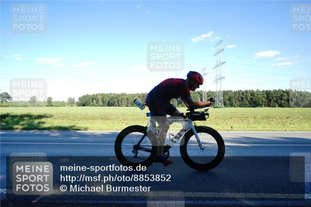 07.09.2025 - 19. Norderstedt Triathlon Michael Burmester http://msf.ph/oto/8853852 07.09.2025 16:06:00 Radfahren 418, 878, 886, 890, 1534 meine-sportfotos.de
