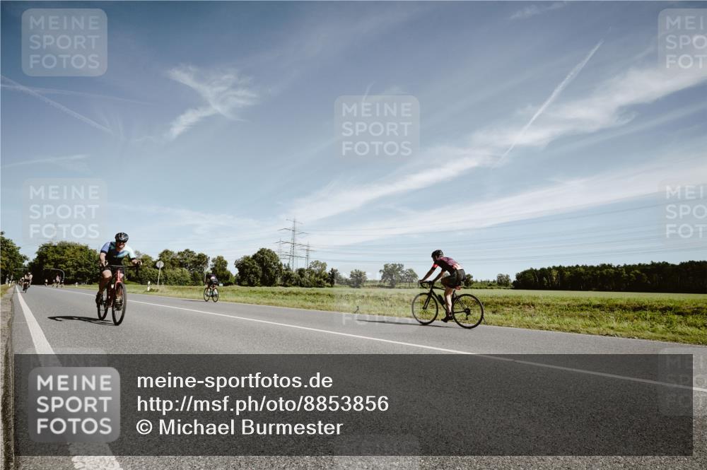 07.09.2025 - 19. Norderstedt Triathlon Michael Burmester http://msf.ph/oto/8853856 07.09.2025 11:54:41 Radfahren 741, 1371 meine-sportfotos.de