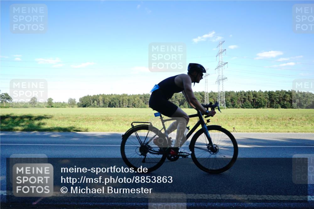 07.09.2025 - 19. Norderstedt Triathlon Michael Burmester http://msf.ph/oto/8853863 07.09.2025 16:06:03 Radfahren 418, 490, 878, 889, 890, 1534, 1619 meine-sportfotos.de