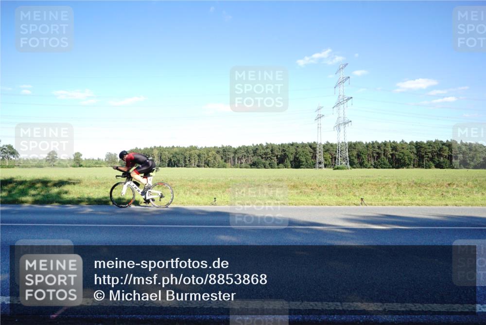 07.09.2025 - 19. Norderstedt Triathlon Michael Burmester http://msf.ph/oto/8853868 07.09.2025 16:06:07 Radfahren 490, 889, 1619 meine-sportfotos.de