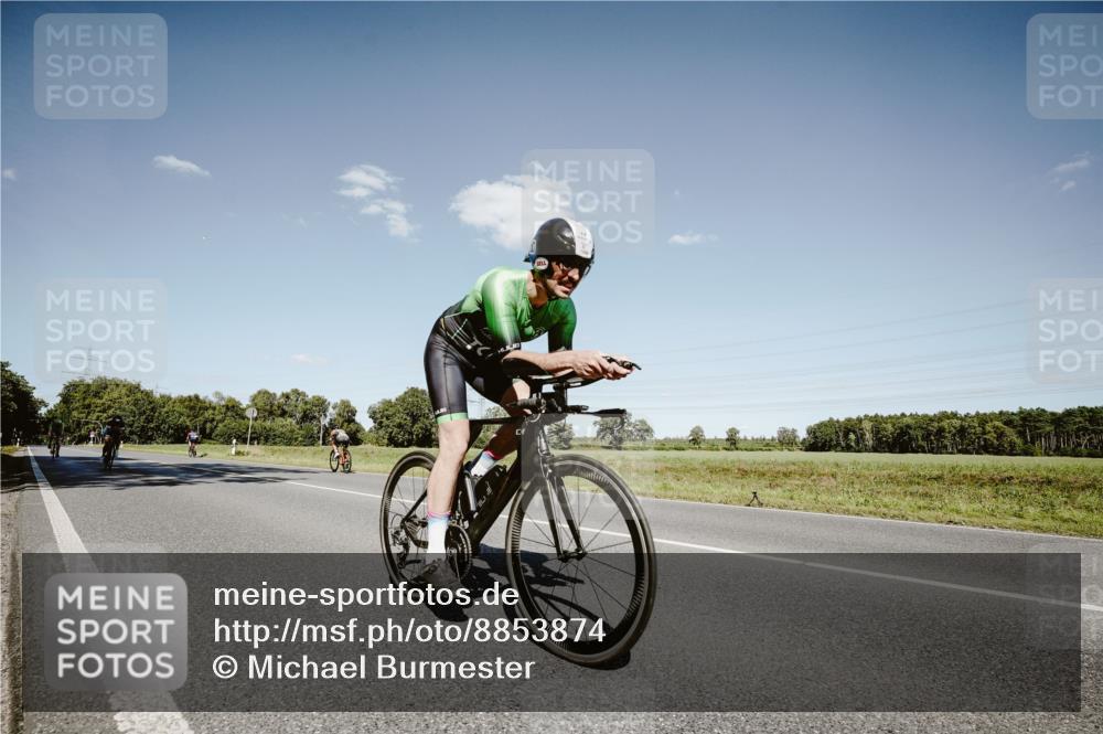 07.09.2025 - 19. Norderstedt Triathlon Michael Burmester http://msf.ph/oto/8853874 07.09.2025 14:52:58 Radfahren 444, 1466, 1488 meine-sportfotos.de