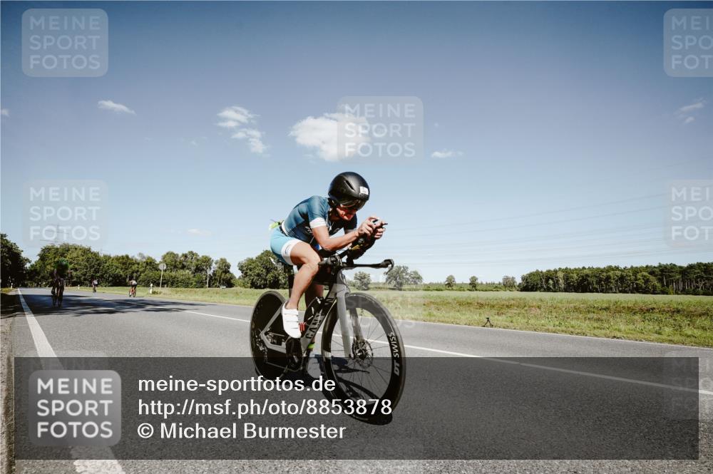 07.09.2025 - 19. Norderstedt Triathlon Michael Burmester http://msf.ph/oto/8853878 07.09.2025 14:52:59 Radfahren 444, 1466, 1488 meine-sportfotos.de