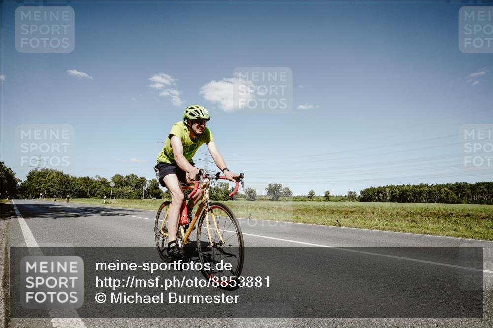 07.09.2025 - 19. Norderstedt Triathlon Michael Burmester http://msf.ph/oto/8853881 07.09.2025 14:53:01 Radfahren 444, 1466 meine-sportfotos.de