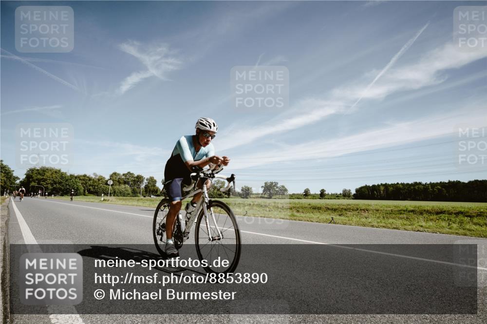 07.09.2025 - 19. Norderstedt Triathlon Michael Burmester http://msf.ph/oto/8853890 07.09.2025 11:55:05 Radfahren 807 meine-sportfotos.de