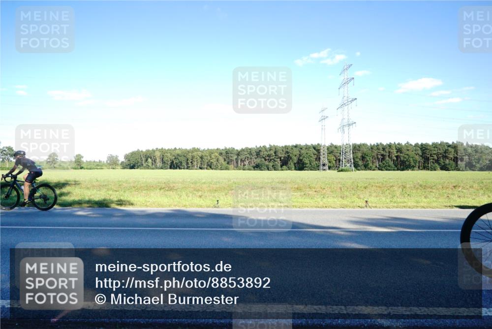 07.09.2025 - 19. Norderstedt Triathlon Michael Burmester http://msf.ph/oto/8853892 07.09.2025 16:06:21 Radfahren 485, 531, 926, 1512, 1609, 1611 meine-sportfotos.de