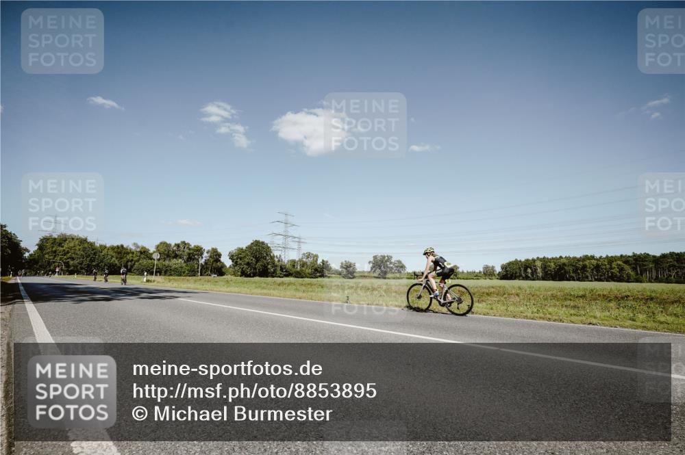 07.09.2025 - 19. Norderstedt Triathlon Michael Burmester http://msf.ph/oto/8853895 07.09.2025 14:53:08 Radfahren  meine-sportfotos.de