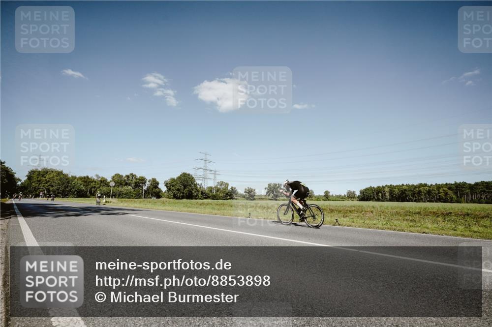 07.09.2025 - 19. Norderstedt Triathlon Michael Burmester http://msf.ph/oto/8853898 07.09.2025 14:53:12 Radfahren  meine-sportfotos.de