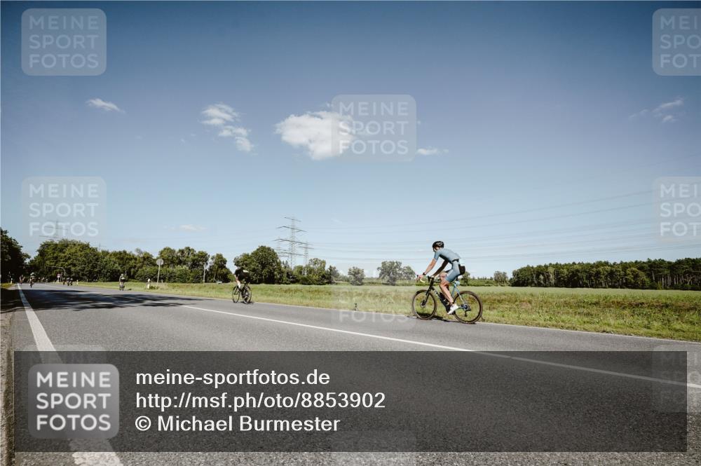 07.09.2025 - 19. Norderstedt Triathlon Michael Burmester http://msf.ph/oto/8853902 07.09.2025 14:53:12 Radfahren  meine-sportfotos.de