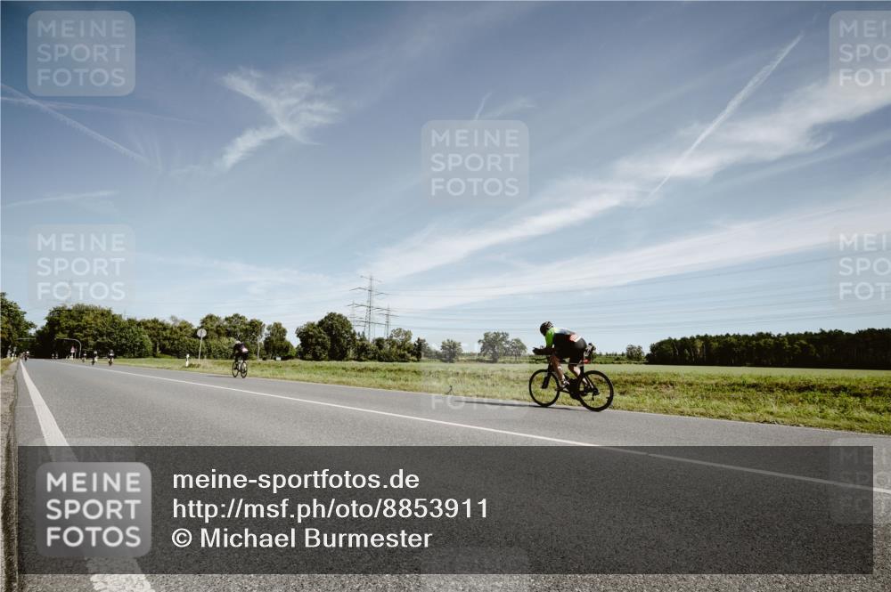07.09.2025 - 19. Norderstedt Triathlon Michael Burmester http://msf.ph/oto/8853911 07.09.2025 11:55:21 Radfahren  meine-sportfotos.de