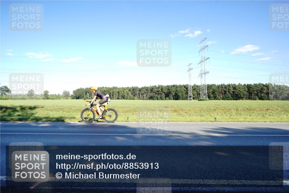 07.09.2025 - 19. Norderstedt Triathlon Michael Burmester http://msf.ph/oto/8853913 07.09.2025 16:06:35 Radfahren 491, 1056, 1107 meine-sportfotos.de