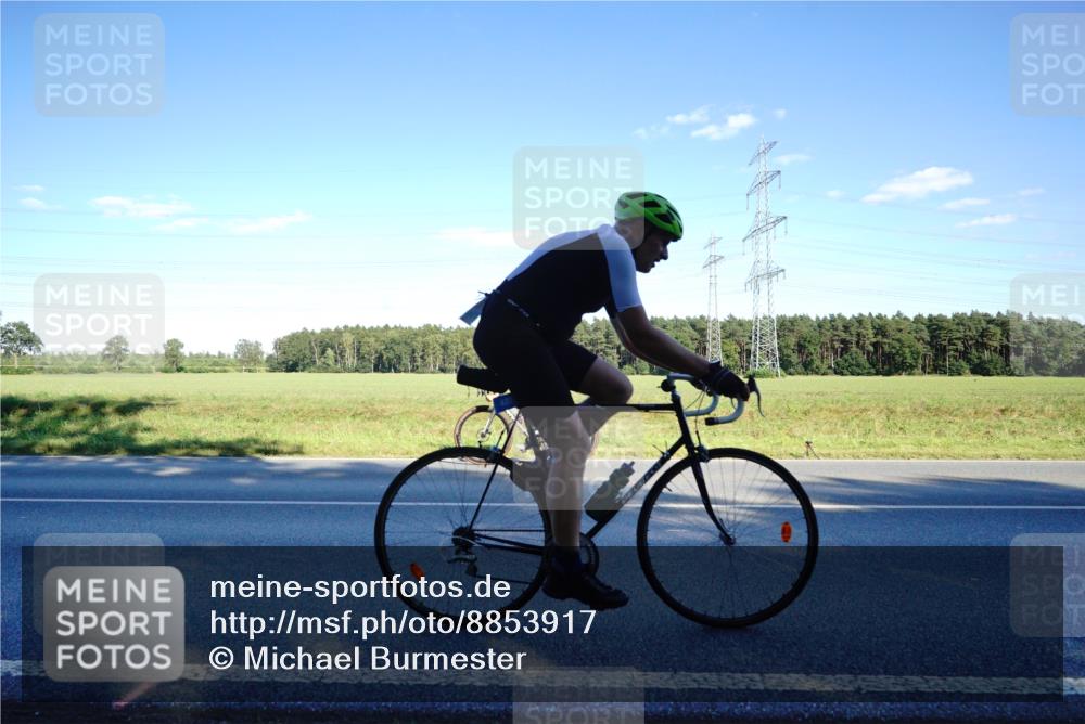 07.09.2025 - 19. Norderstedt Triathlon Michael Burmester http://msf.ph/oto/8853917 07.09.2025 16:06:39 Radfahren 432, 1107 meine-sportfotos.de