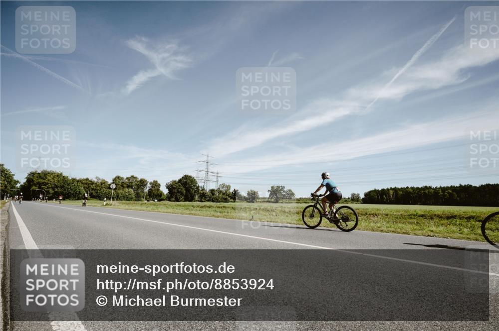07.09.2025 - 19. Norderstedt Triathlon Michael Burmester http://msf.ph/oto/8853924 07.09.2025 11:55:31 Radfahren  meine-sportfotos.de