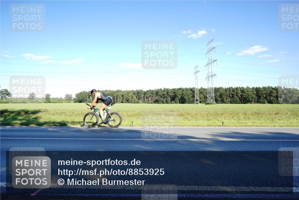 07.09.2025 - 19. Norderstedt Triathlon Michael Burmester http://msf.ph/oto/8853925 07.09.2025 16:06:51 Radfahren 1104, 1627 meine-sportfotos.de
