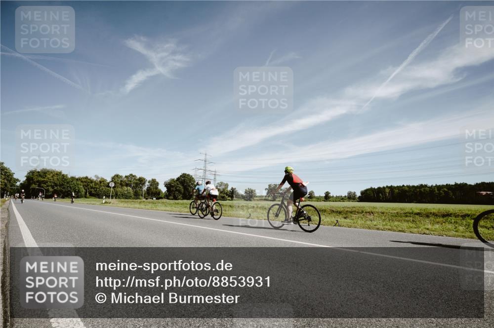 07.09.2025 - 19. Norderstedt Triathlon Michael Burmester http://msf.ph/oto/8853931 07.09.2025 11:55:32 Radfahren 226 meine-sportfotos.de