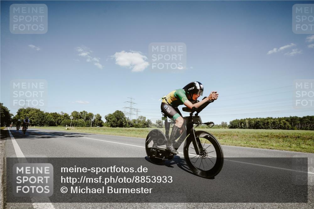 07.09.2025 - 19. Norderstedt Triathlon Michael Burmester http://msf.ph/oto/8853933 07.09.2025 14:53:49 Radfahren 373, 448, 1416, 1493, 1505 meine-sportfotos.de