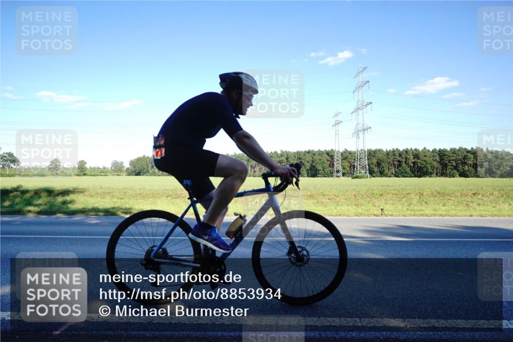 07.09.2025 - 19. Norderstedt Triathlon Michael Burmester http://msf.ph/oto/8853934 07.09.2025 16:06:58 Radfahren 1418, 1528, 1602 meine-sportfotos.de