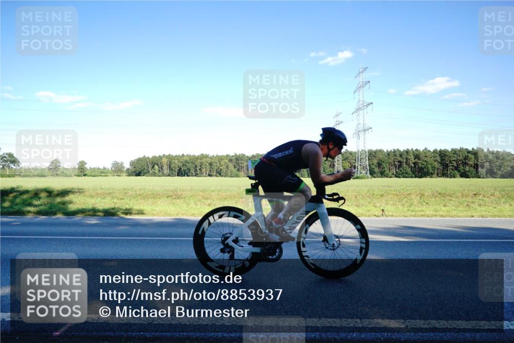 07.09.2025 - 19. Norderstedt Triathlon Michael Burmester http://msf.ph/oto/8853937 07.09.2025 16:07:00 Radfahren 950, 1418, 1528, 1602 meine-sportfotos.de