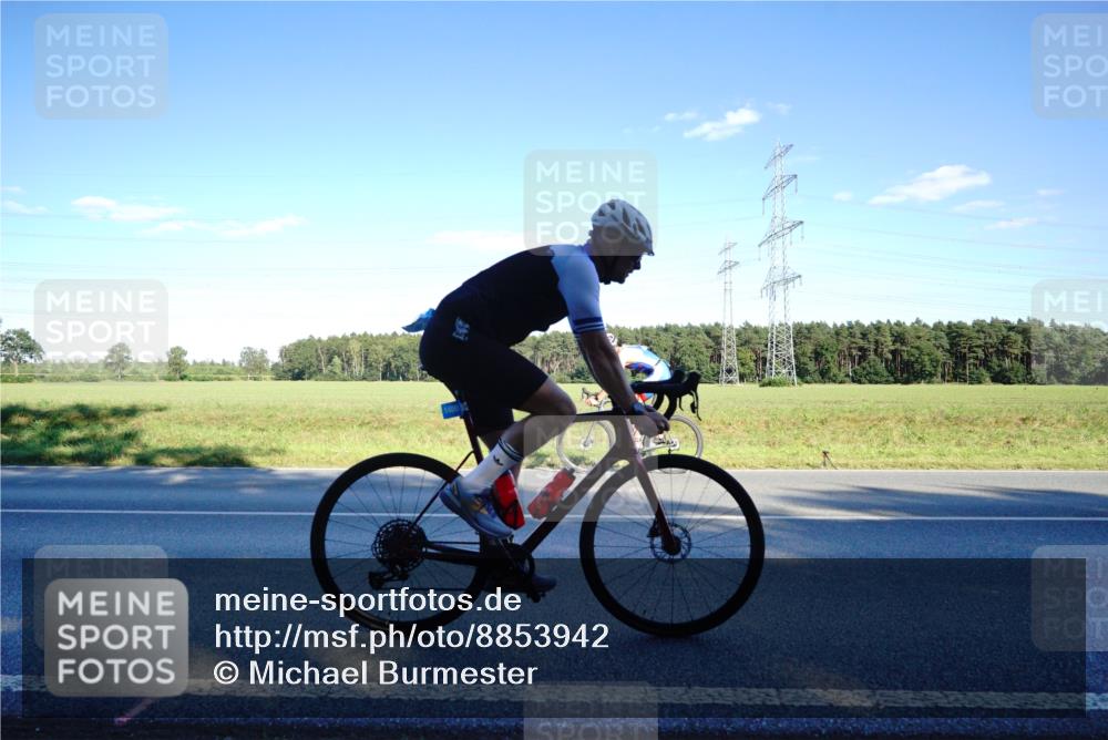 07.09.2025 - 19. Norderstedt Triathlon Michael Burmester http://msf.ph/oto/8853942 07.09.2025 16:07:03 Radfahren 552, 950, 1400, 1574, 1602 meine-sportfotos.de